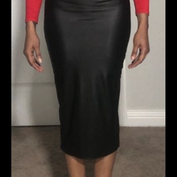 Black faux leather pencil skirt - Picture 6 of 6